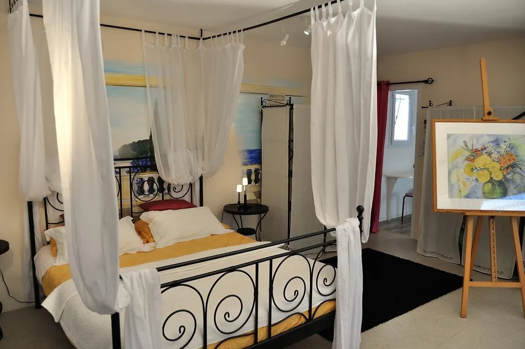 Appart'Hotel Villa Elaia Puyméras