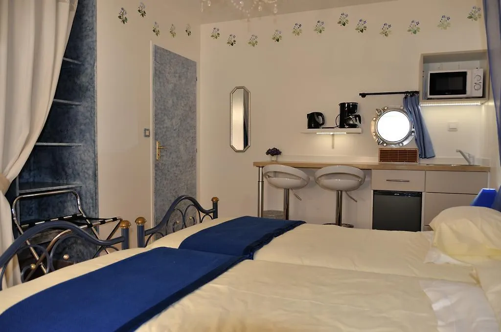 Appart'Hotel Villa Elaia Puyméras 3*,  Francia