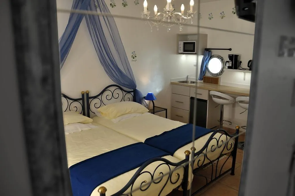 *** Hotel Appart'Hotel Villa Elaia Puyméras Francia