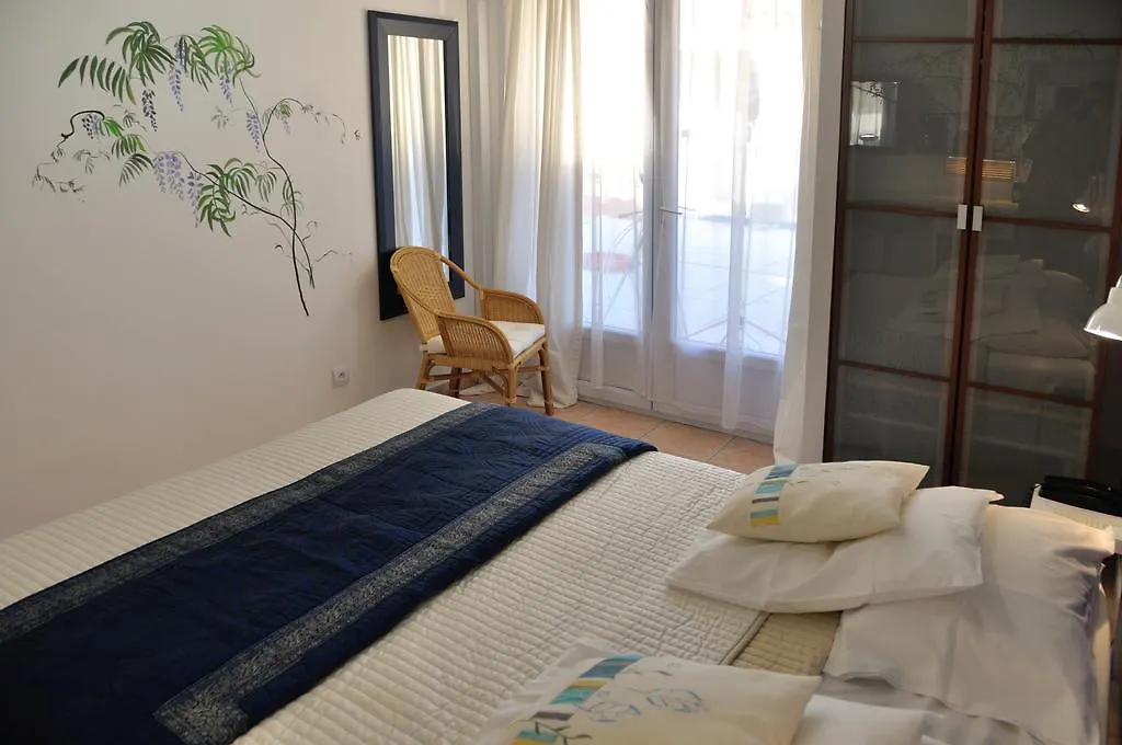 Appart'Hotel Villa Elaia Puyméras