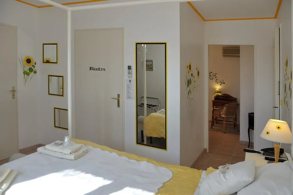 Appart'Hotel Villa Elaia Puyméras Hotel