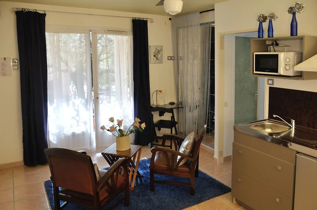 Hotel Appart'Hotel Villa Elaia Puyméras