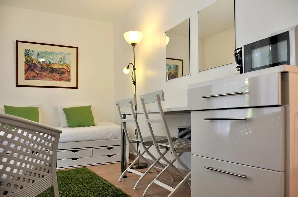 Appart'Hotel Villa Elaia Puyméras