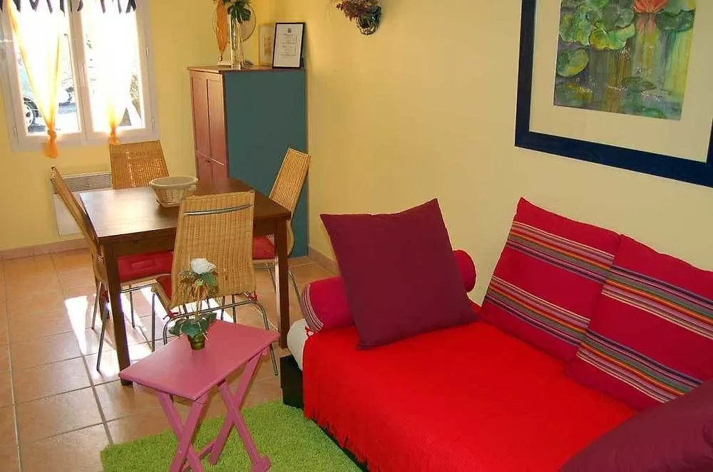 Appart'Hotel Villa Elaia Puyméras Hotel
