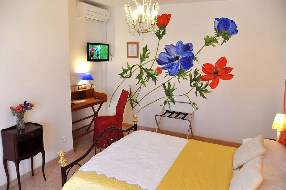 Appart'Hotel Villa Elaia Puyméras 3*,  Francia