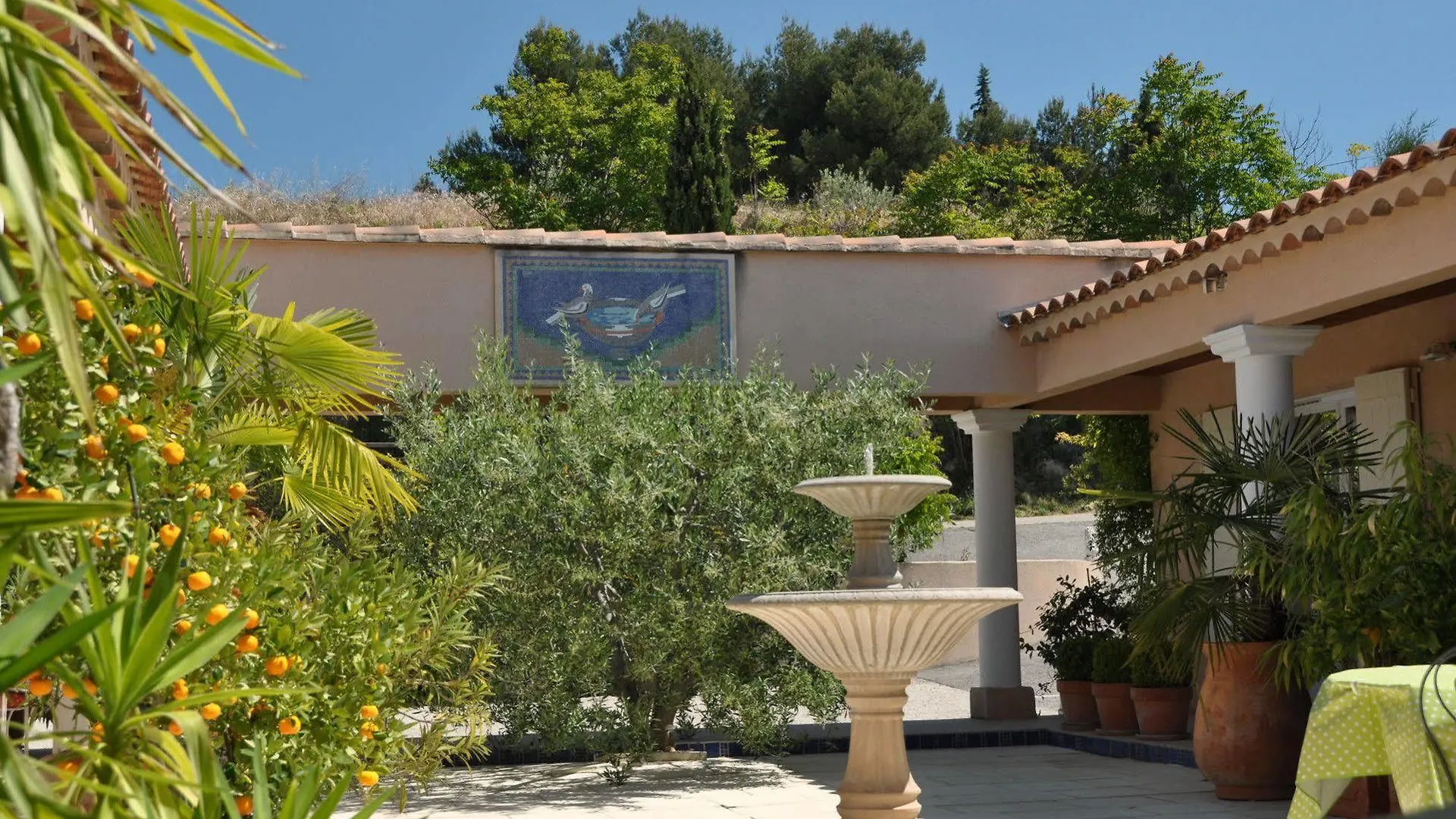 Appart'Hotel Villa Elaia Puyméras Hotel