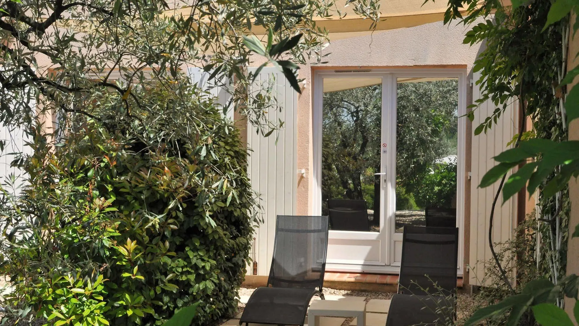*** Hotel Appart'Hotel Villa Elaia Puyméras Francia
